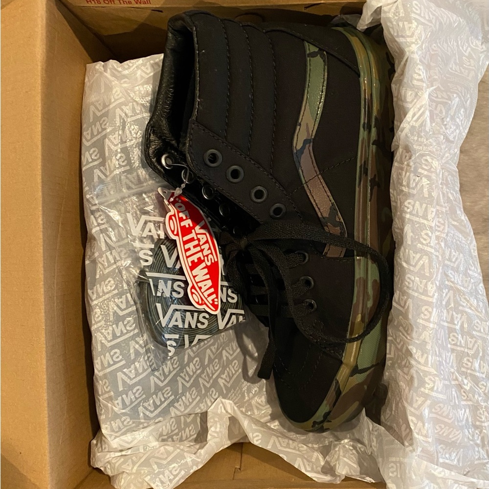 Vans Black and Green Camo High-Top Sneakers - Picture 5 of 13